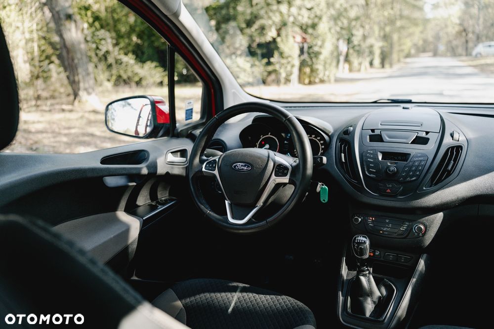 Ford Tourneo Courier 1.5 TDCi Trend - 38