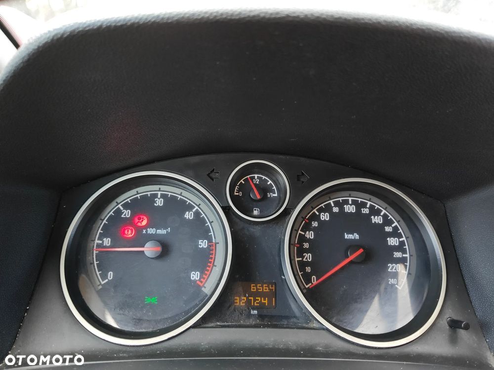 Opel Zafira 1.9 CDTI - 23