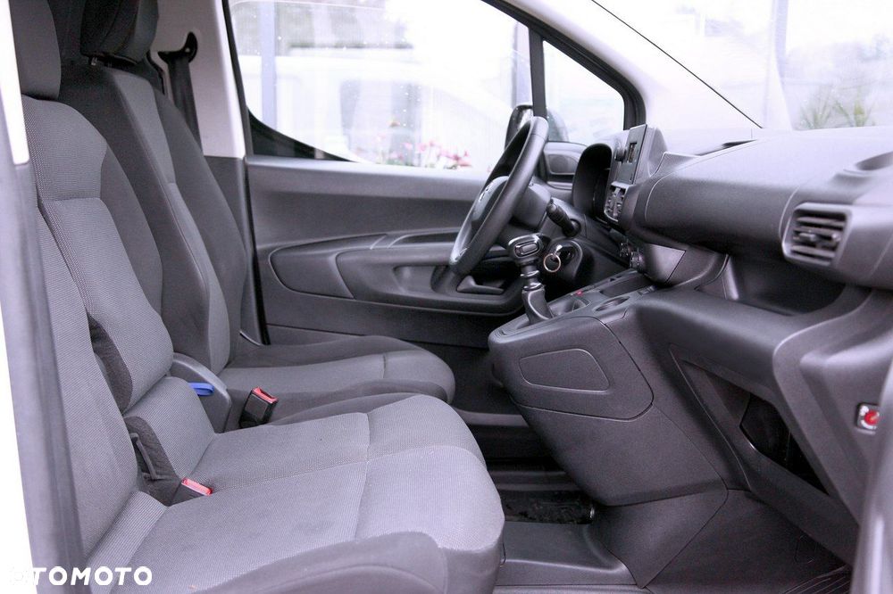 Toyota Proace City - 13