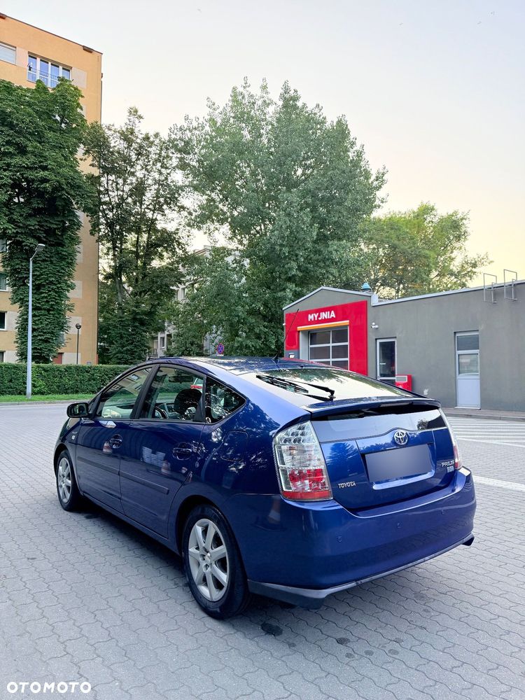 Toyota Prius - 7