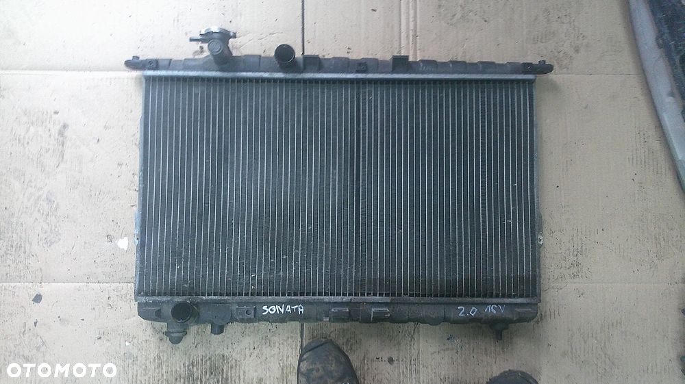 HYUNDAI SONATA 2.0 16V CHŁODNICA WODY