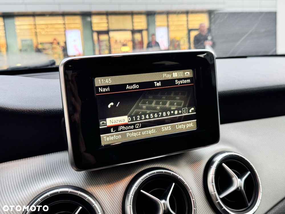 Mercedes-Benz CLA 180 7G-DCT - 28
