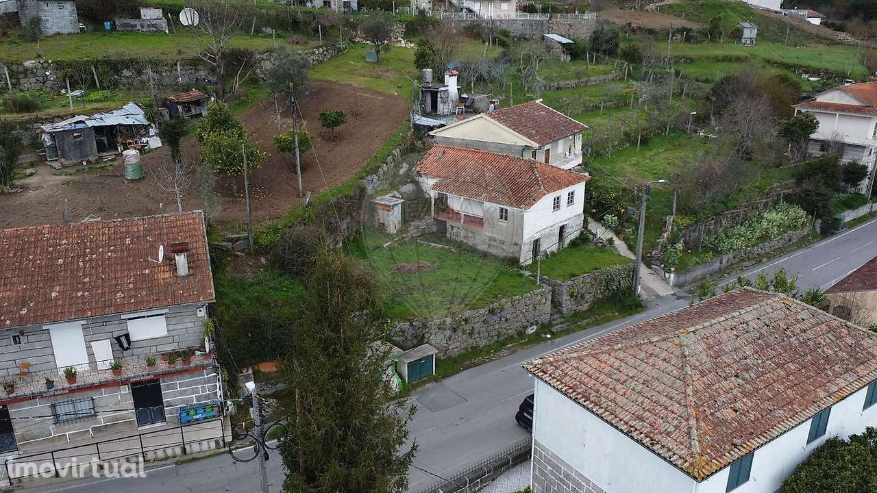 Moradia T2 para venda - Grande imagem: 2/9