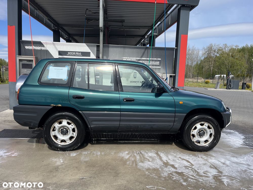 Toyota RAV4 - 13