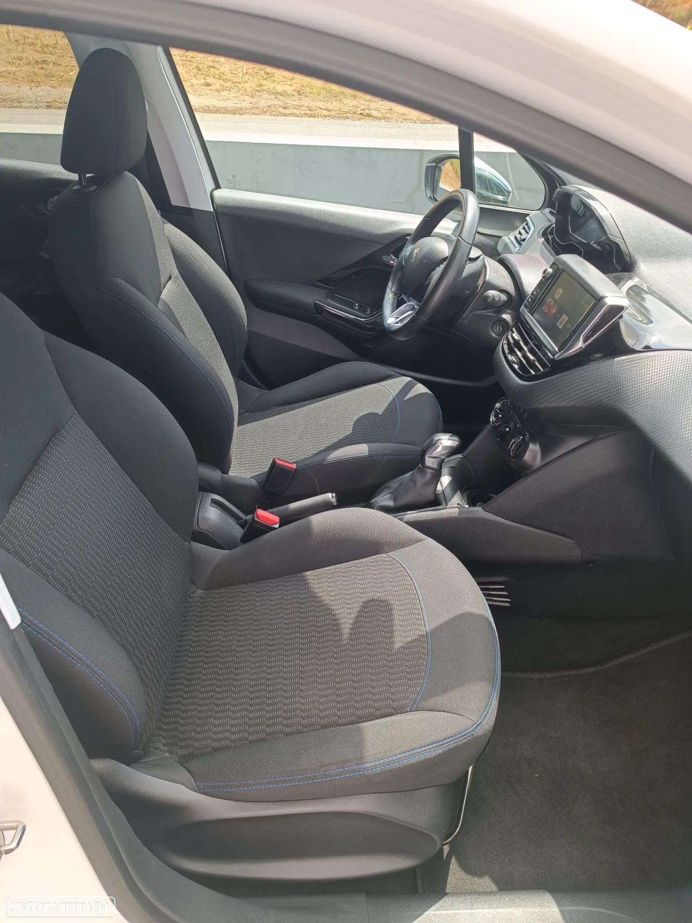 Peugeot 208 1.5 BlueHDi Active - 4