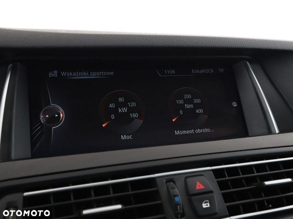 BMW Seria 5 520d xDrive - 28