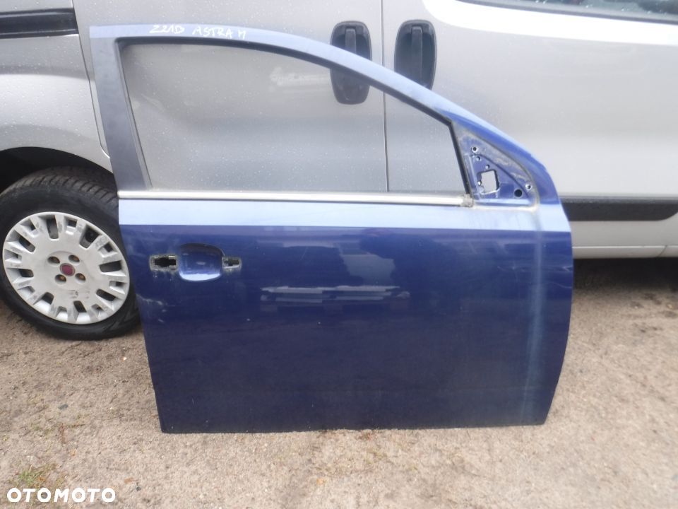 Astra H III LIFT kombi 5D drzwi przod prawe Z21B ladne - 4