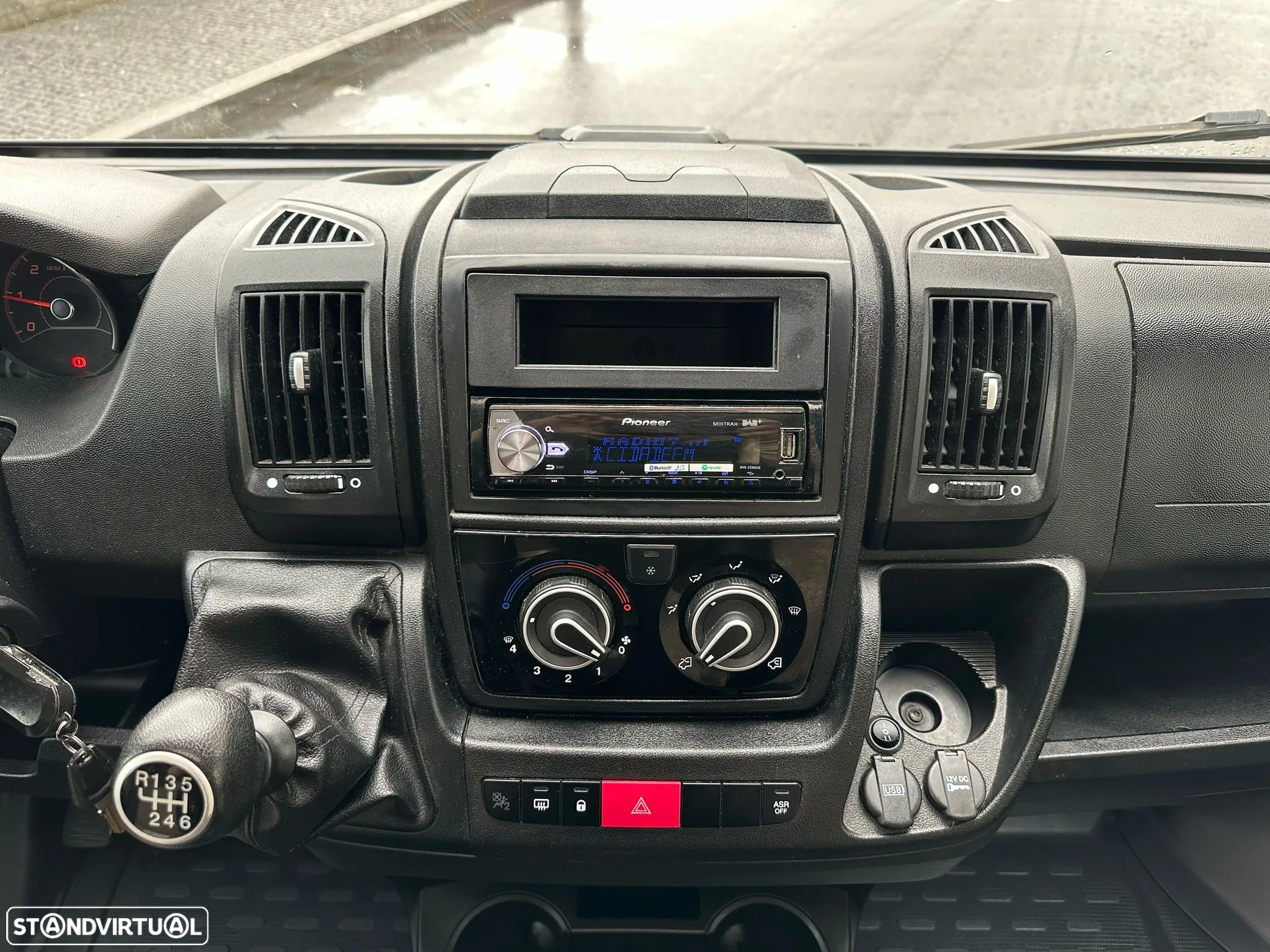 Weinsberg Carabus 2.3 *6 dormidas* / *chuveiro separado* - 39