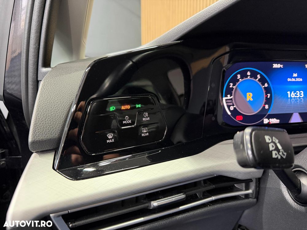 Volkswagen Golf 1.0 eTSI DSG MHEV Life - 13