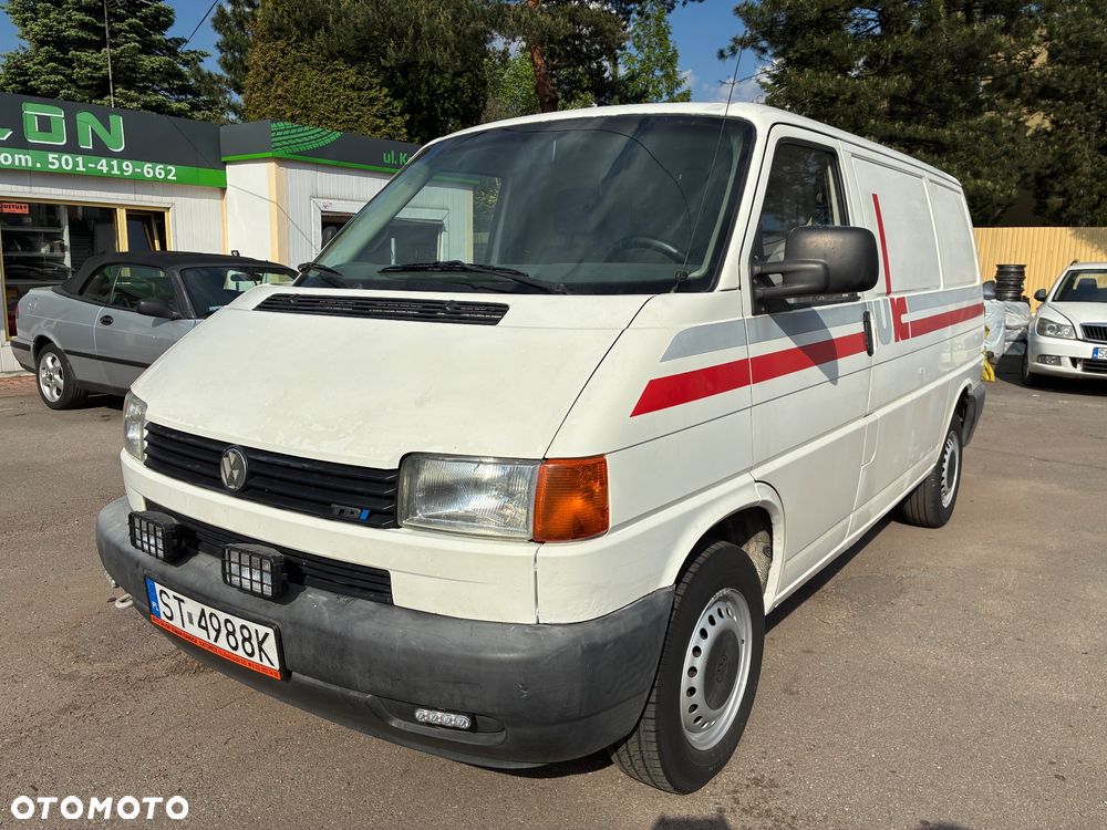 Volkswagen Transporter - 1