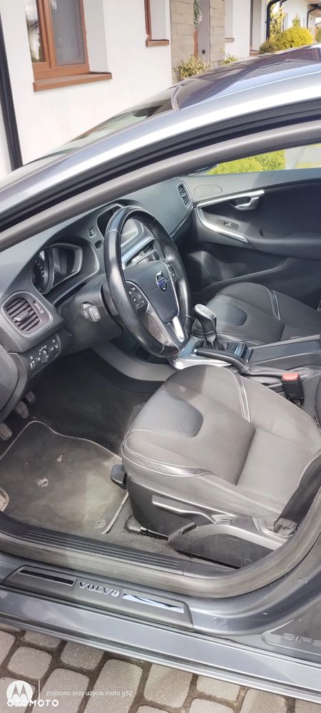 Volvo V40 D2 Momentum - 12