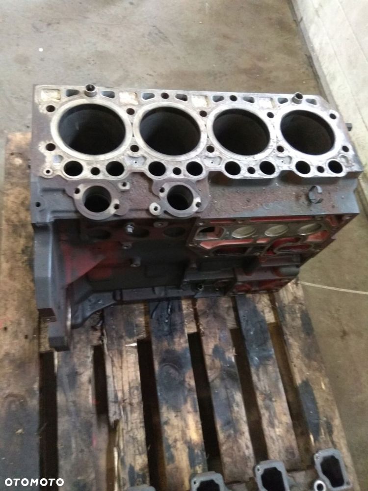 BLOK SILNIKA RENAULT DXI 5 180-EU V 11352642 - 2