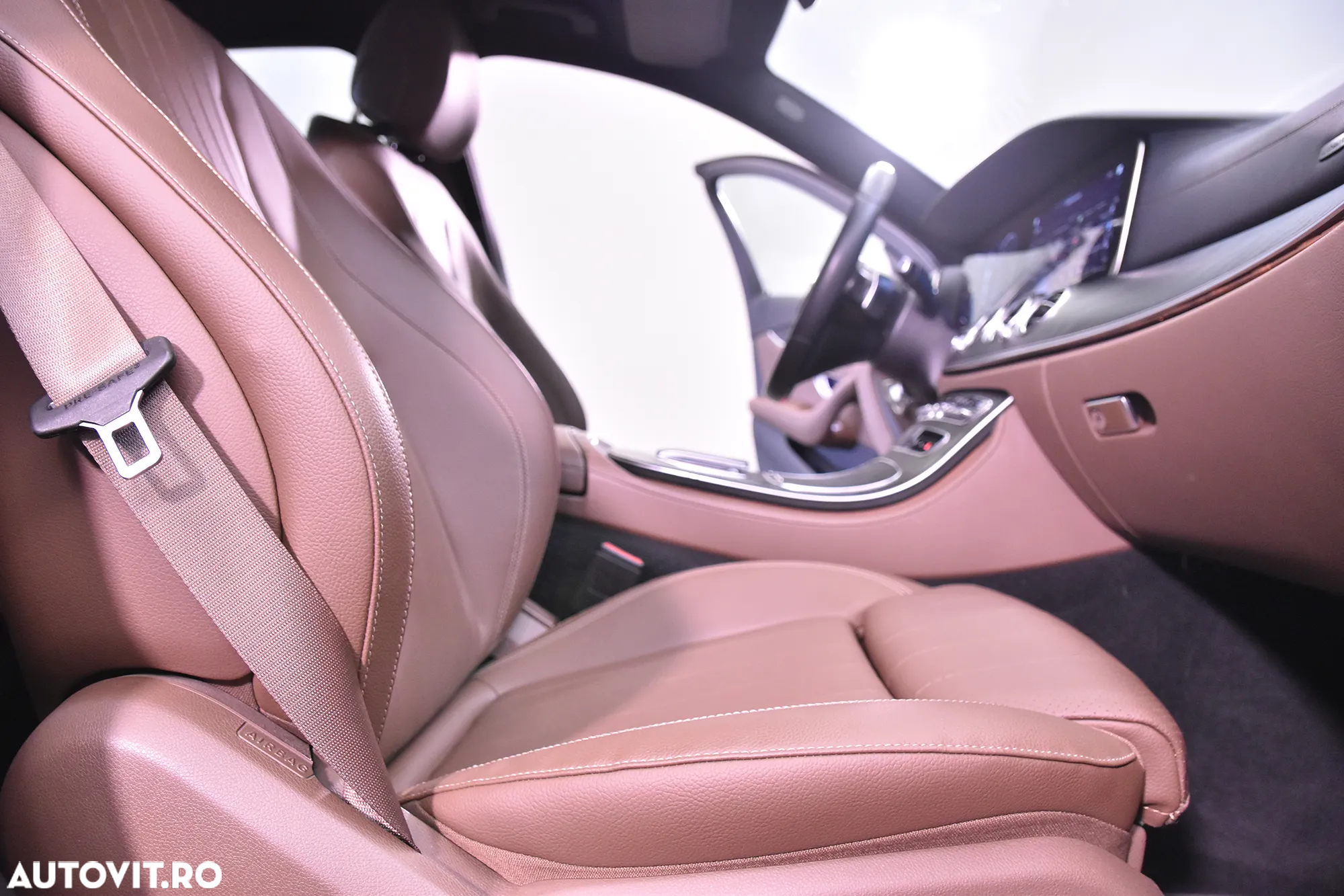 Mercedes-Benz E 200 d Aut. - 11