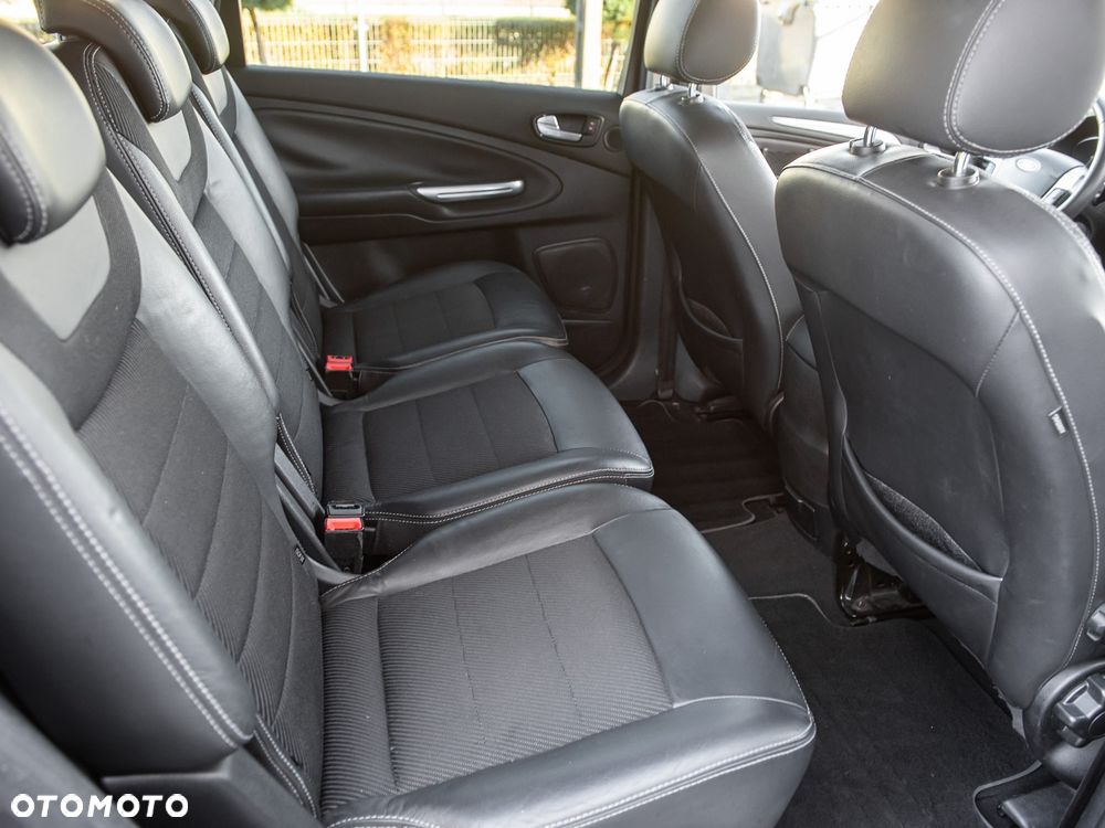 Ford S-Max - 25