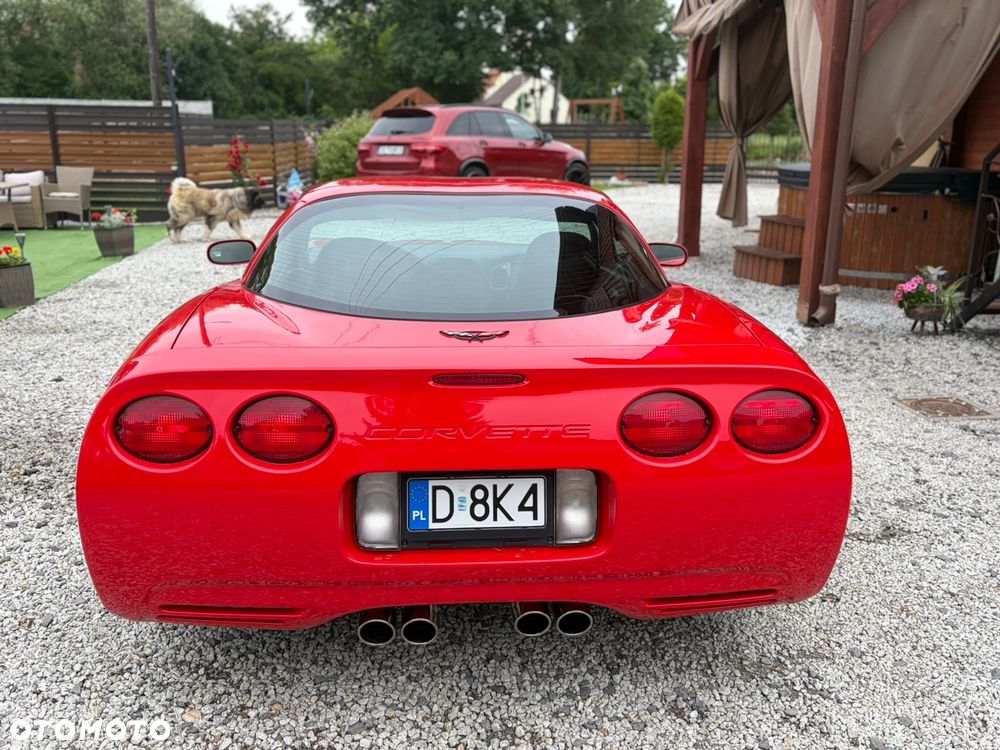 Chevrolet Corvette - 9