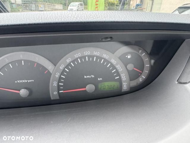 SsangYong/KGM Rodius 2.2 e-XDi220 Quarz - 10