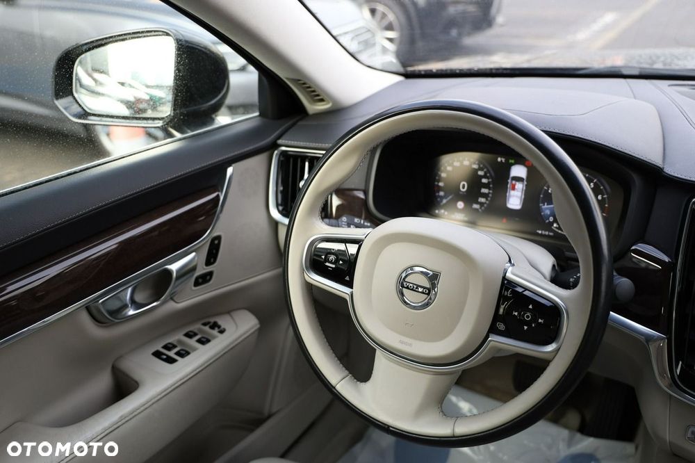 Volvo S90 - 36