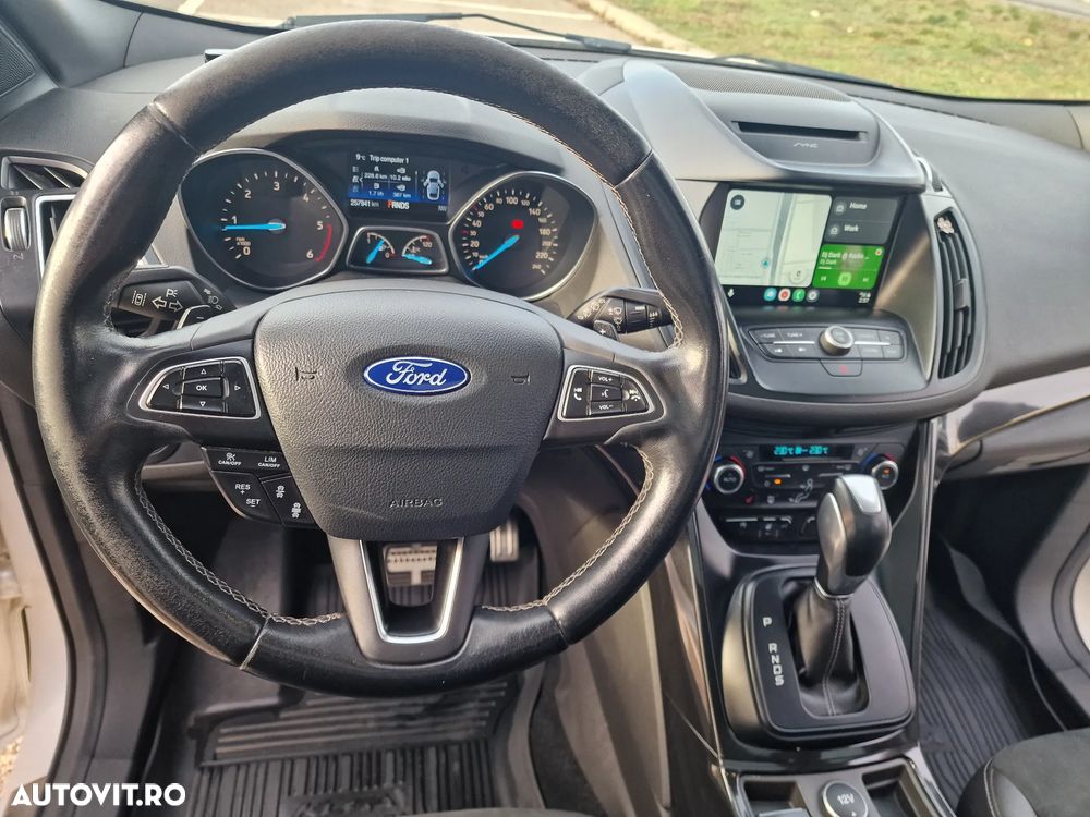 Ford Kuga 2.0 TDCi 4x4 Aut. ST-Line - 13