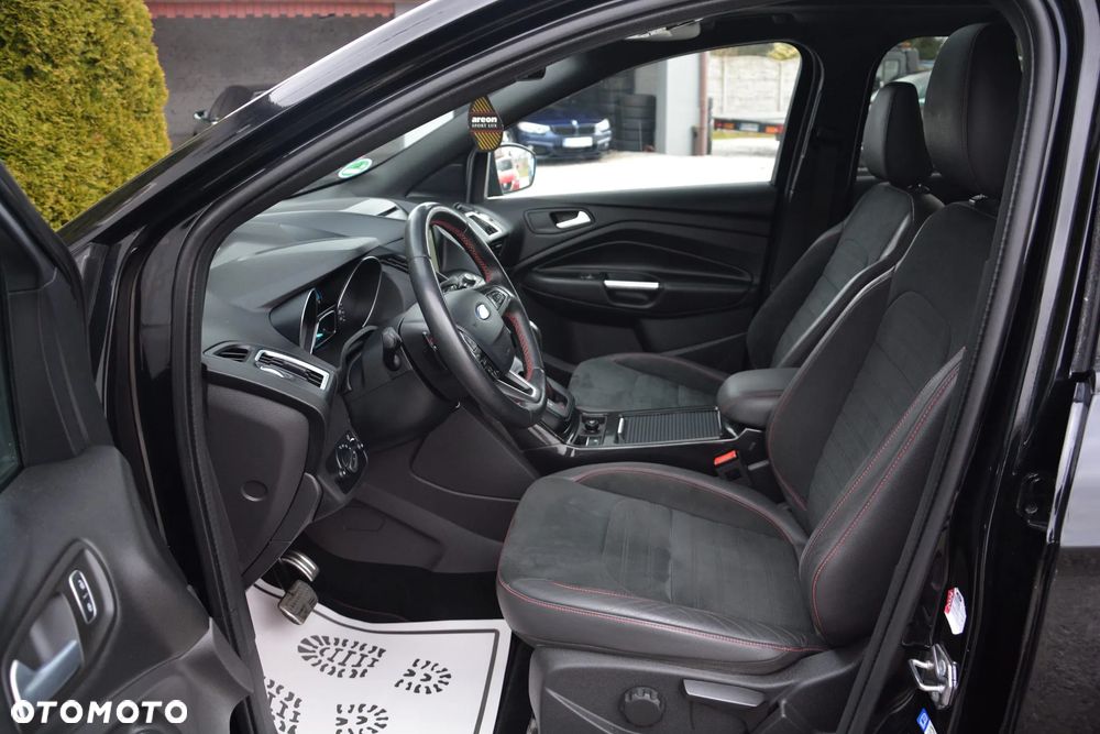Ford Kuga - 10