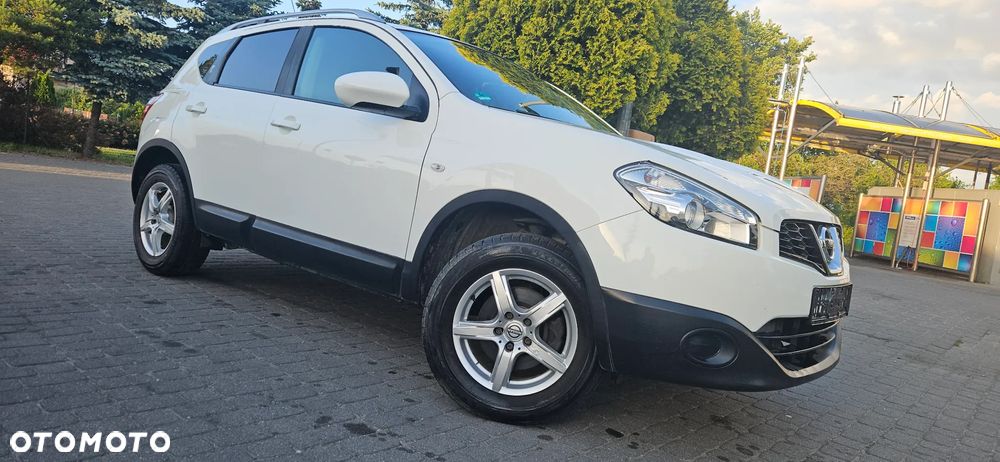 Nissan Qashqai - 2