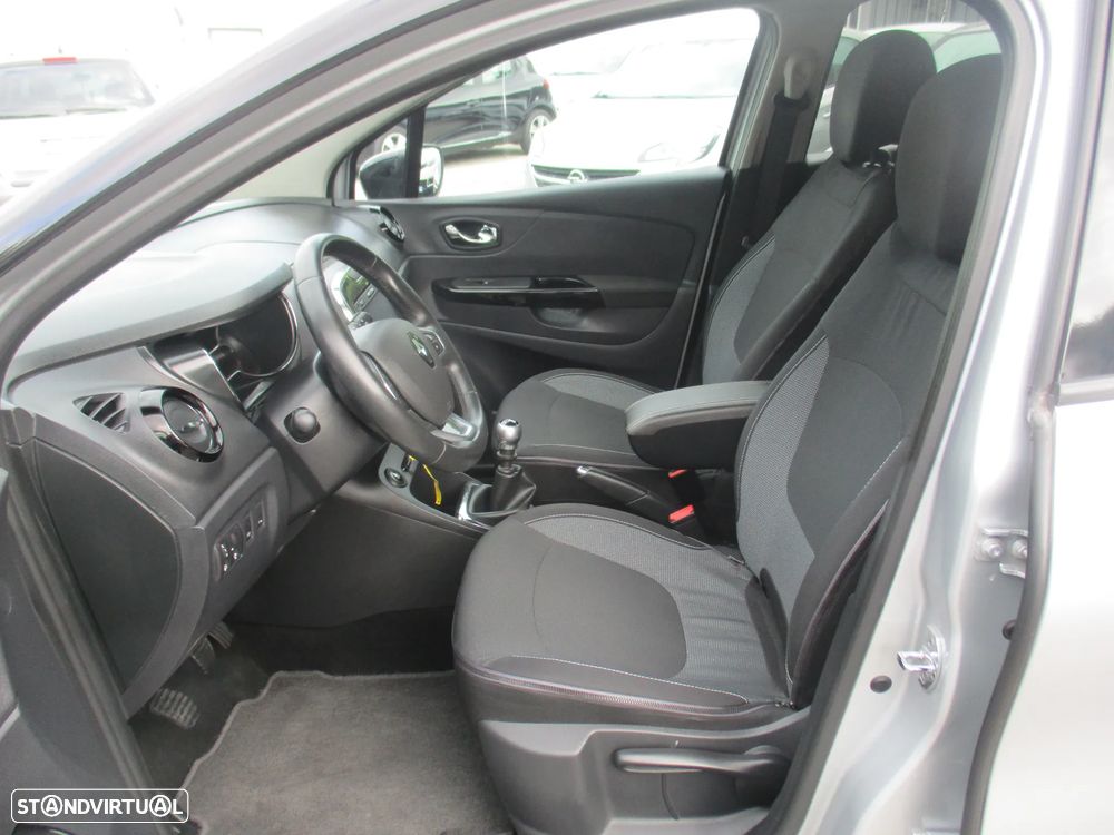 Renault Captur 1.5 dCi Exclusive XMOD - 17