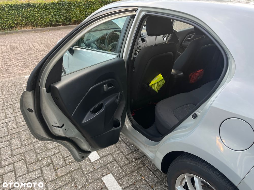 Kia Rio 1.4 M (klm) - 9