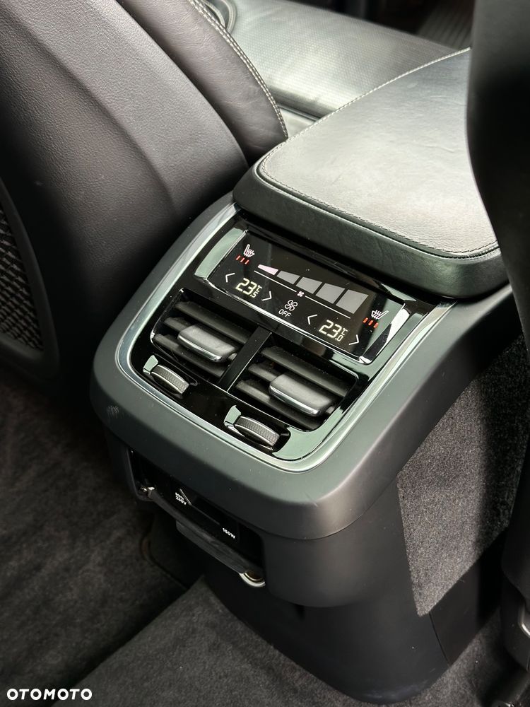 Volvo XC 90 D5 AWD Geartronic Inscription - 31