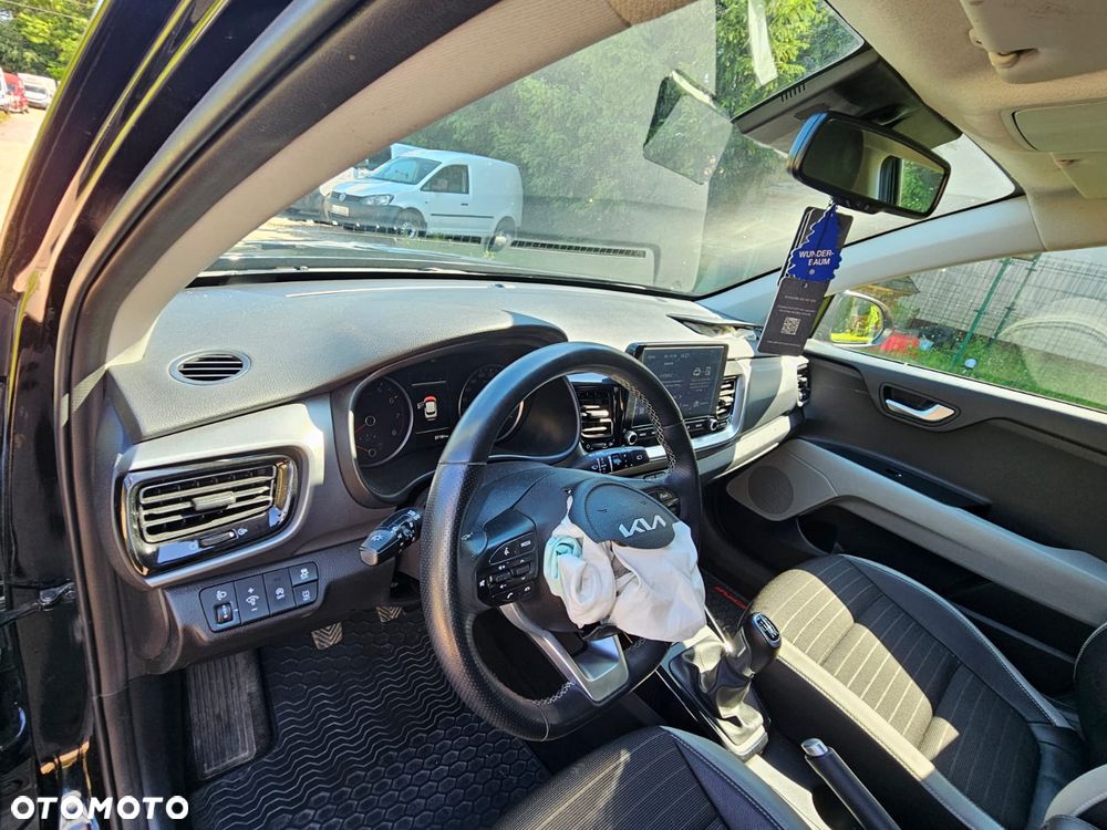 Kia Stonic 1.0 T-GDI L Business Line - 16