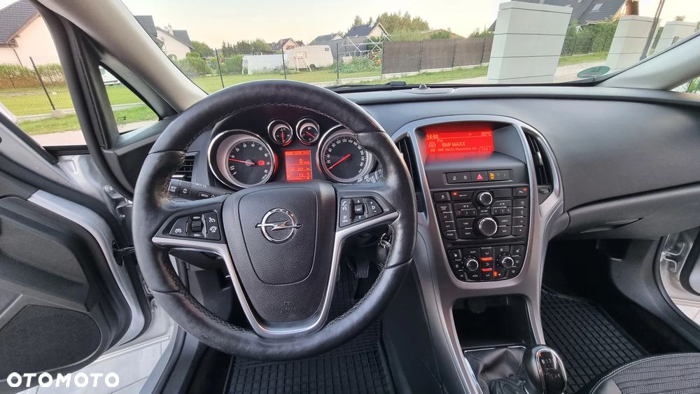 Opel Astra 1.4 T Cosmo - 10