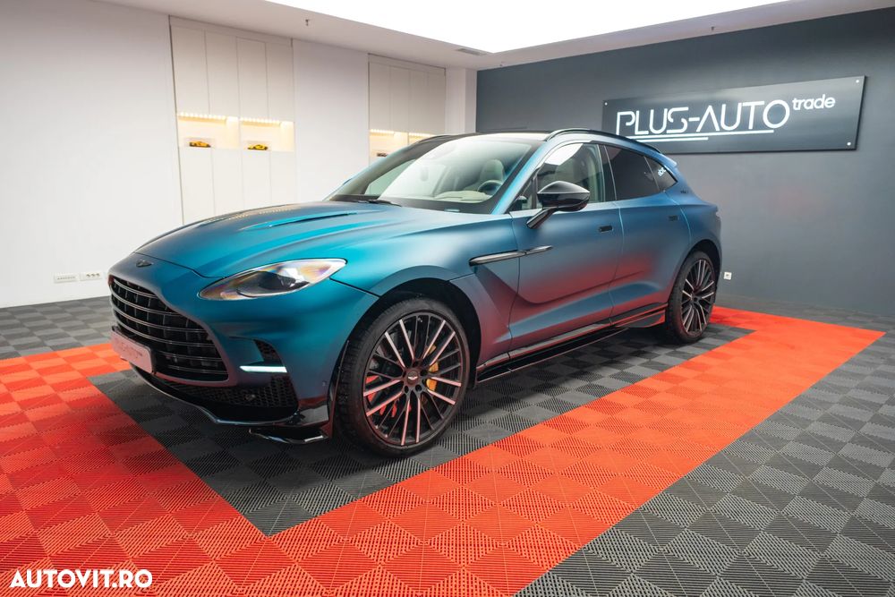 Aston Martin DBX - 4