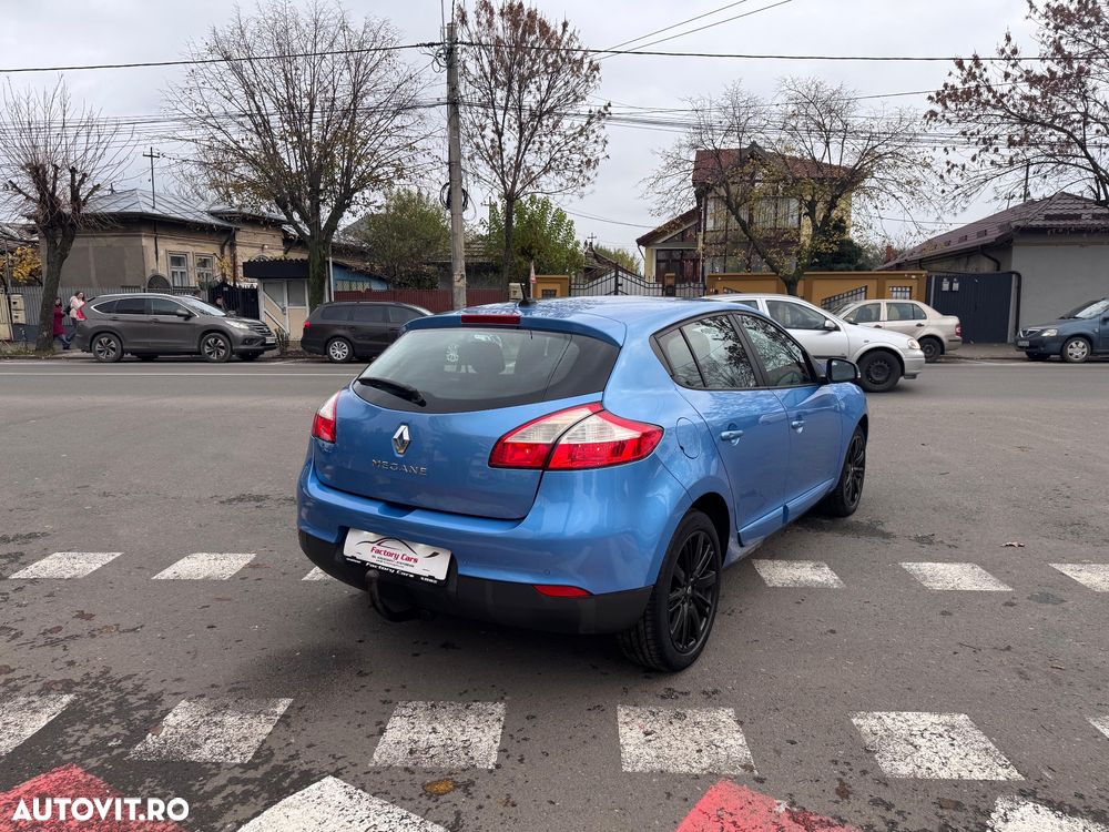 Renault Megane ENERGY dCi 110 Start & Stop Paris Business - 6