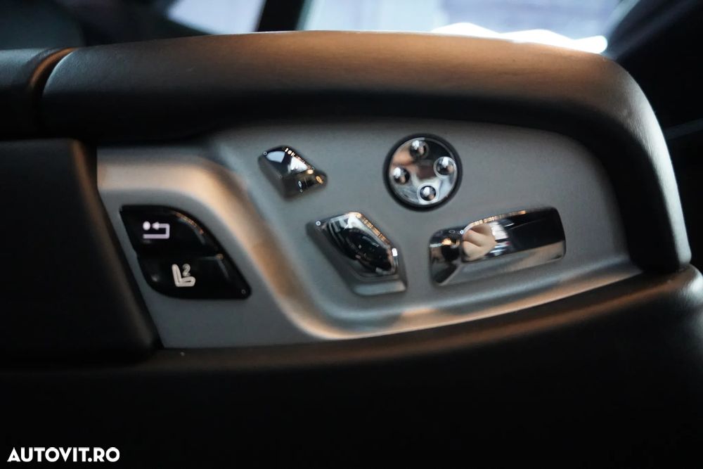 Rolls-Royce Ghost - 35