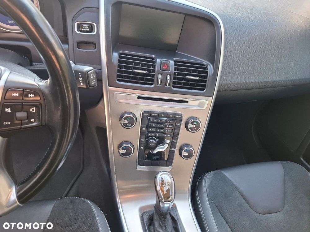 Volvo XC 60 3.2 AWD RDesign - 7