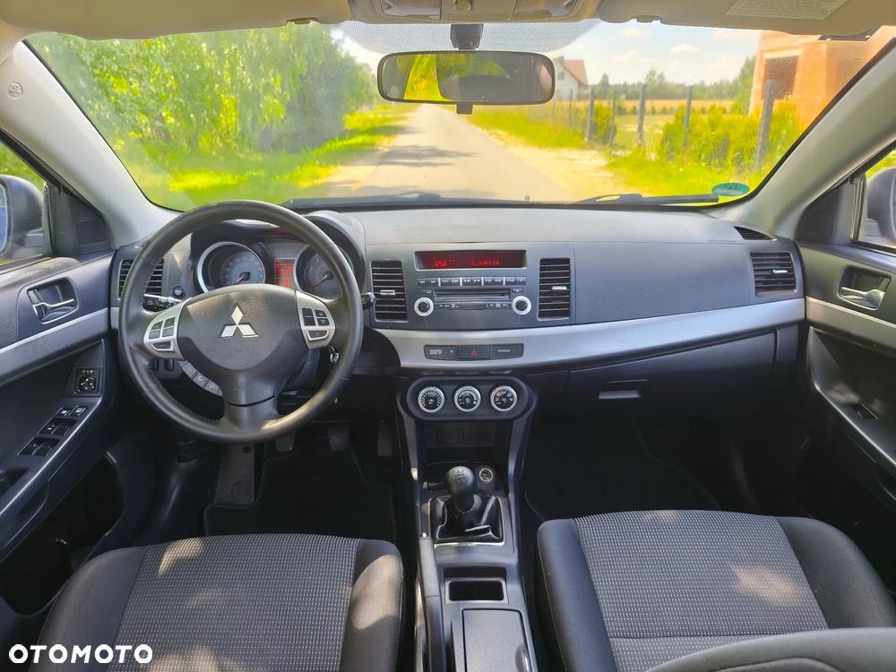 Mitsubishi Lancer 1.8 Intense - 20