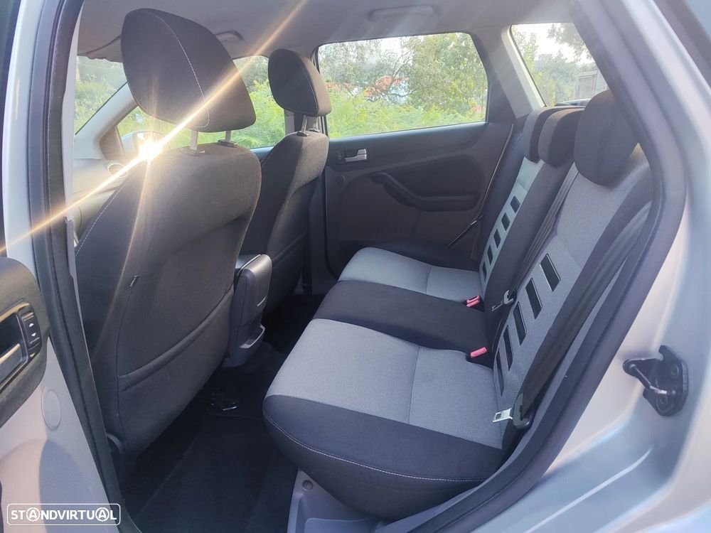 Ford Focus SW 1.6 TDCi ECOnetic - 16