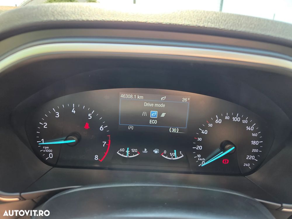 Ford Focus 1.0 EcoBoost Titanium - 27