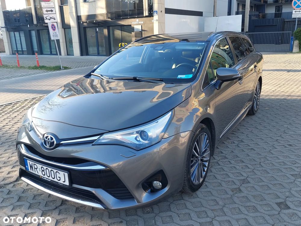 Toyota Avensis Touring Sports 1.8 Multidrive S Business Edition - 1