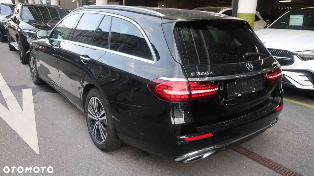 Mercedes-Benz Klasa E 220 d 4-Matic - 1
