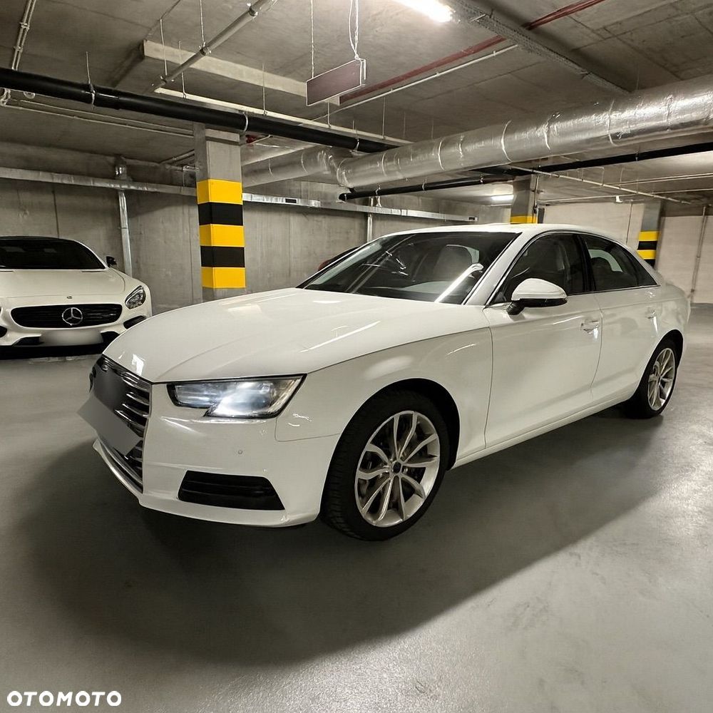 Audi A4 Limousine - 1