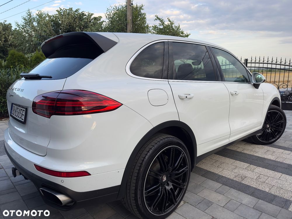 Porsche Cayenne Standard - 8