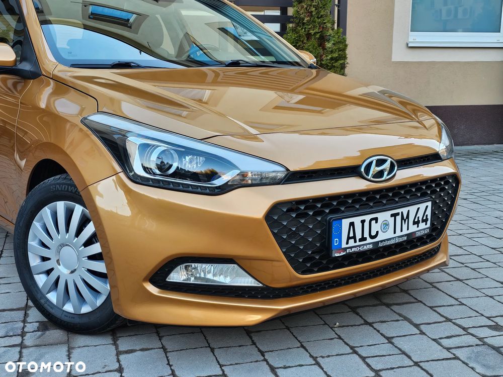 Hyundai i20 1.2 YES Gold - 21