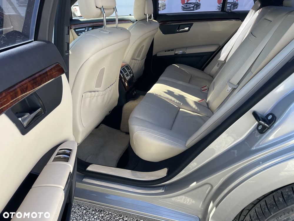Mercedes-Benz Klasa S 500 4Matic 7G-TRONIC - 16