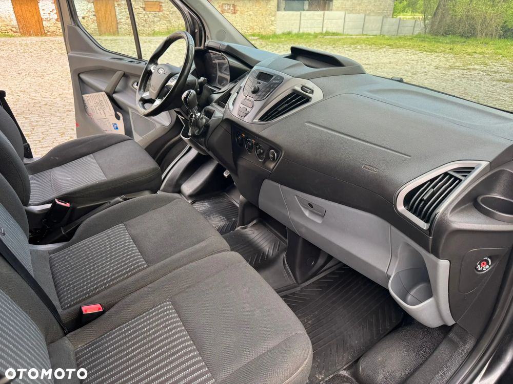 Ford Tourneo Custom 2.0 EcoBlue L2 Shuttle Bus Titanium - 21