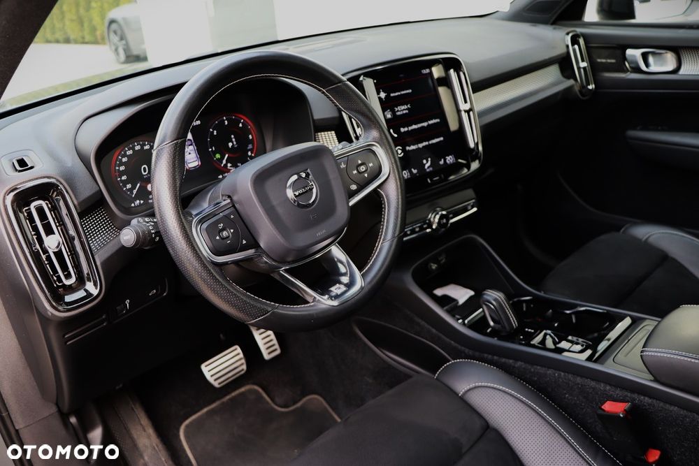 Volvo XC 40 D4 AWD R-Design - 18