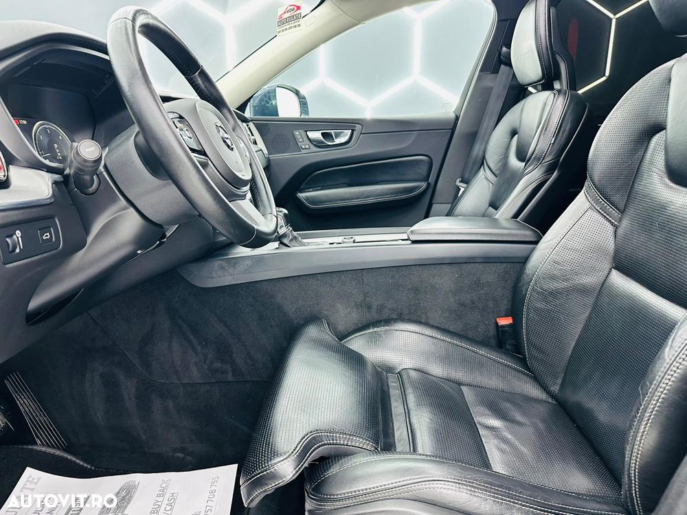 Volvo XC 60 D5 AWD Geartronic Inscription - 12