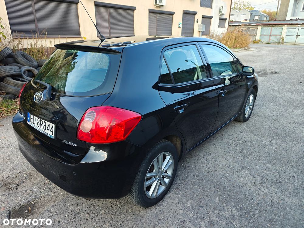 Toyota Auris 2.0 D-4D Prestige - 28