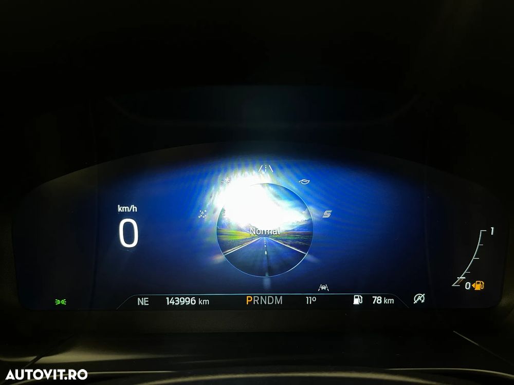 Ford Kuga 2.0 EcoBlue A8 AWD ST Line - 28