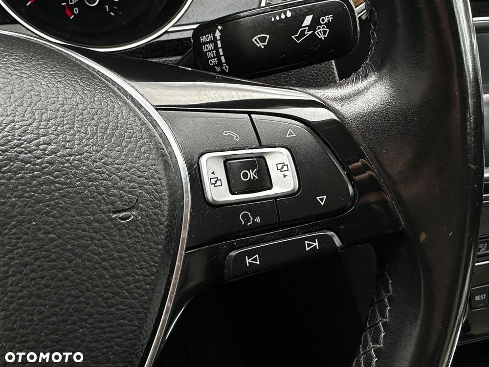 Volkswagen Passat 2.0 TDI BMT Highline - 13