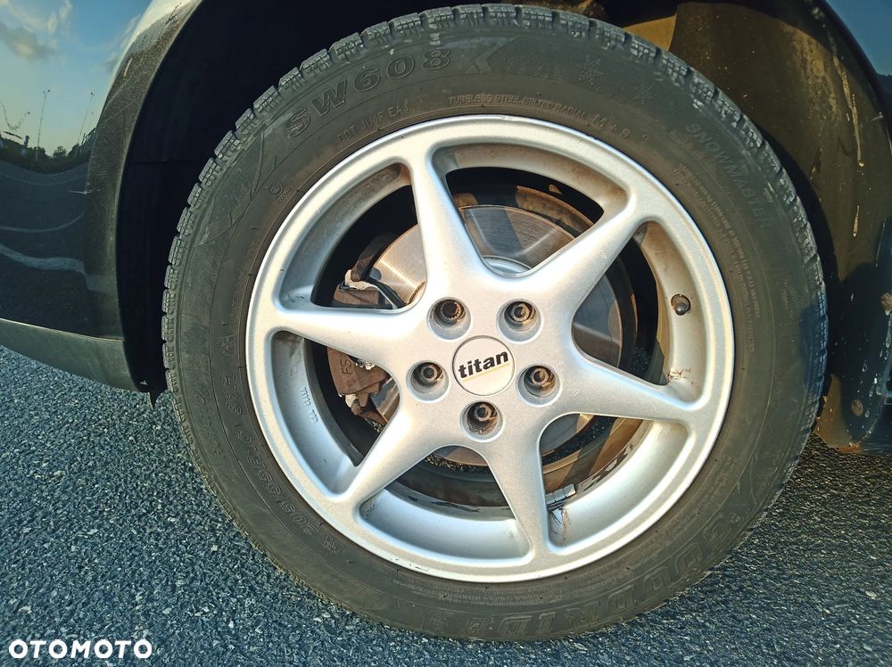 Volkswagen Golf - 18