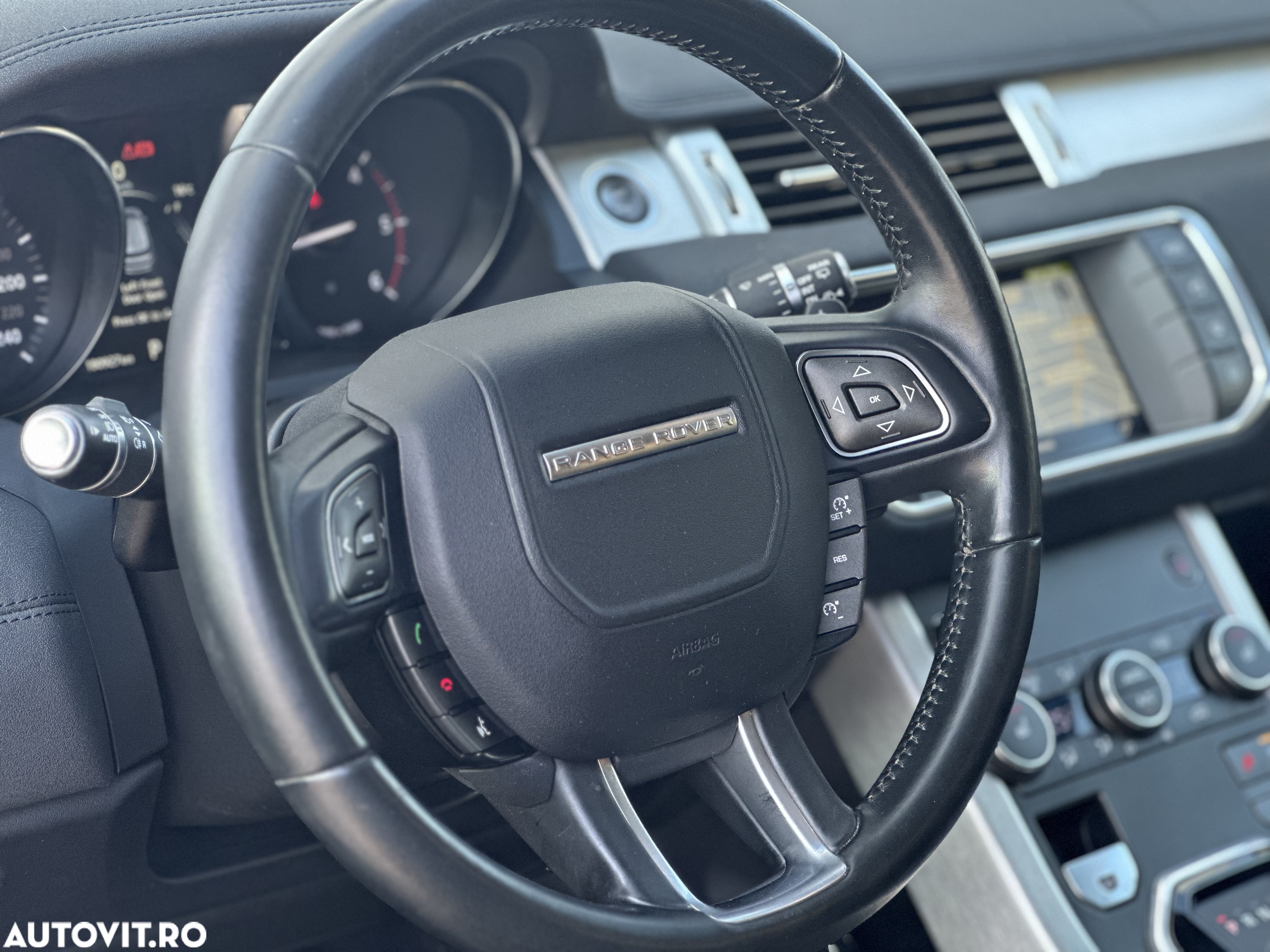 Land Rover Range Rover Evoque - 30